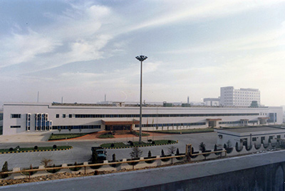 1995年5月30日，问鼎国际PG官方网站与日本小松株式会社合资成立小松问鼎国际PG官方网站工程机械有限公司